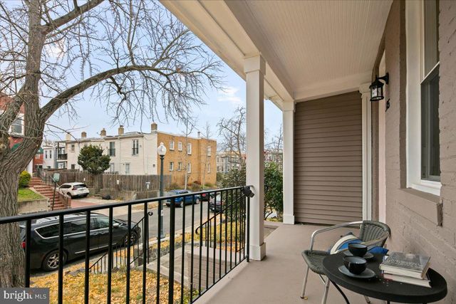 325 14TH PL NE, Washington, DC 20002