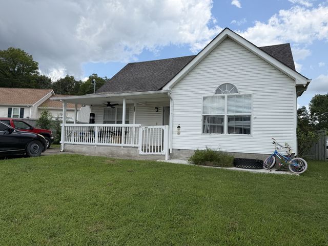 100 Bungalow Ct, Smyrna, TN 37167