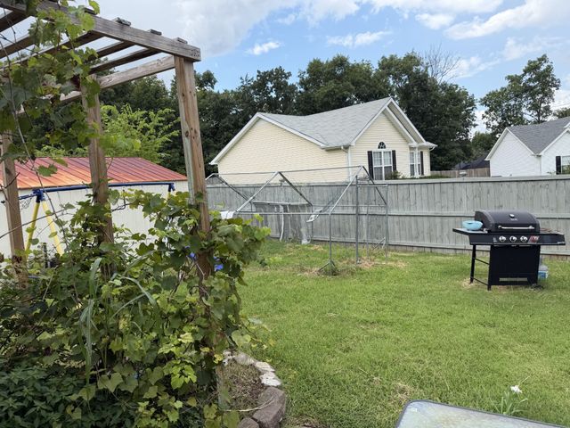 100 Bungalow Ct, Smyrna, TN 37167