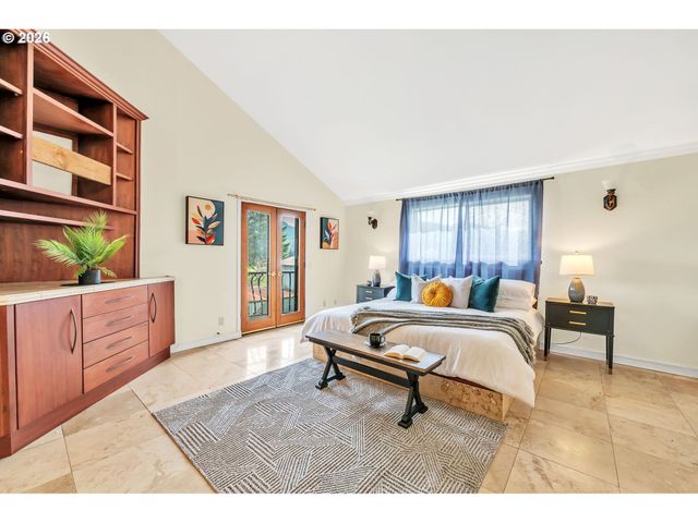 82537 GREENWOOD St, Creswell, OR 97426