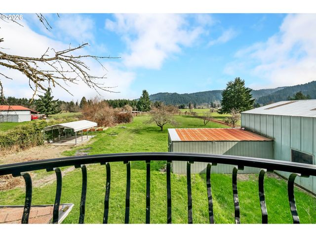 82537 GREENWOOD St, Creswell, OR 97426