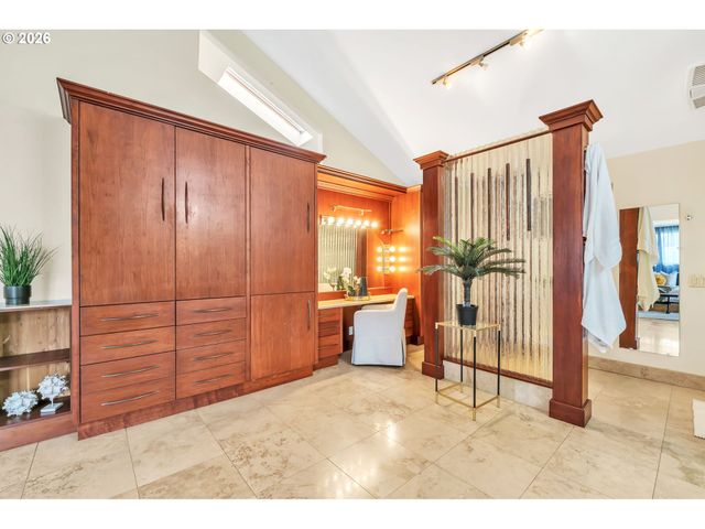 82537 GREENWOOD St, Creswell, OR 97426