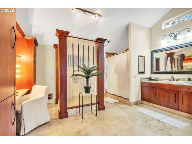 82537 GREENWOOD St, Creswell, OR 97426