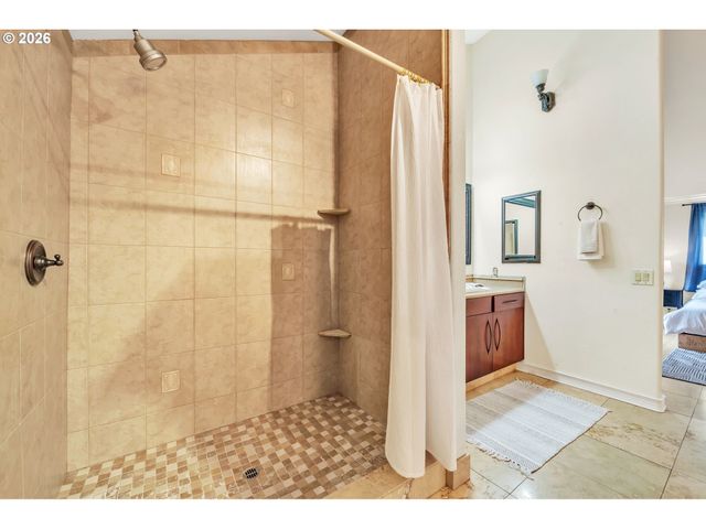 82537 GREENWOOD St, Creswell, OR 97426