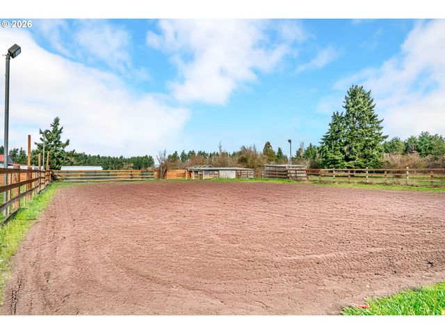 82537 GREENWOOD St, Creswell, OR 97426