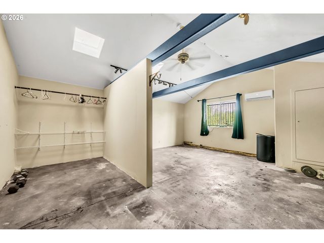 82537 GREENWOOD St, Creswell, OR 97426