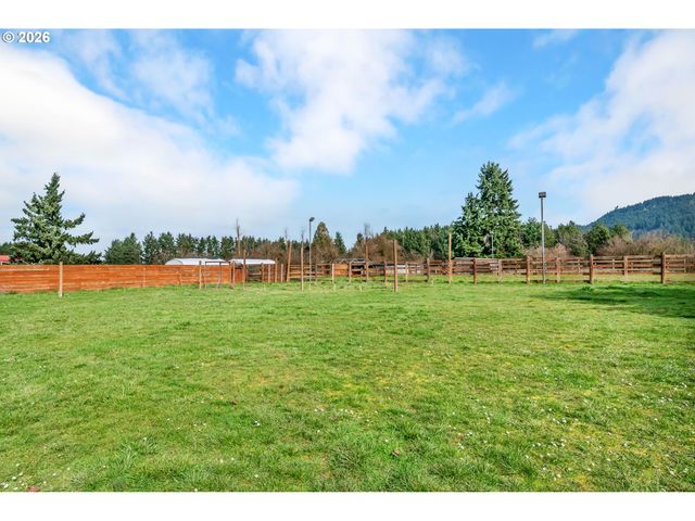 82537 GREENWOOD St, Creswell, OR 97426