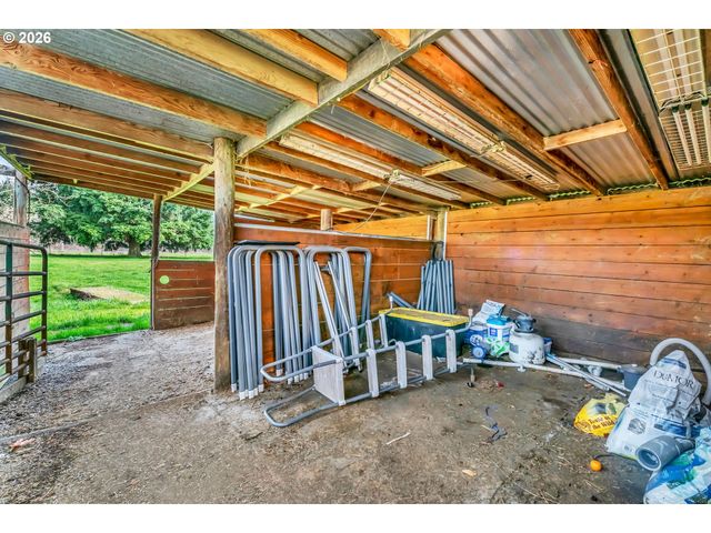 82537 GREENWOOD St, Creswell, OR 97426