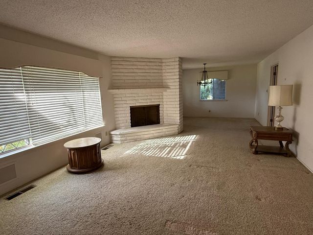 2510 W Escalon Avenue, Fresno, CA 93711