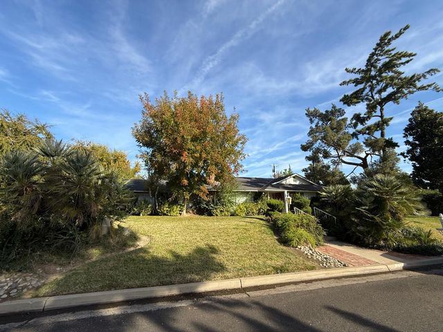 2510 W Escalon Avenue, Fresno, CA 93711