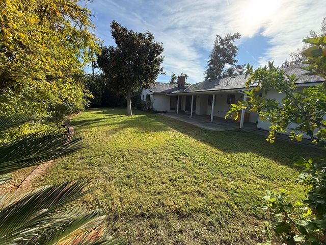 2510 W Escalon Avenue, Fresno, CA 93711