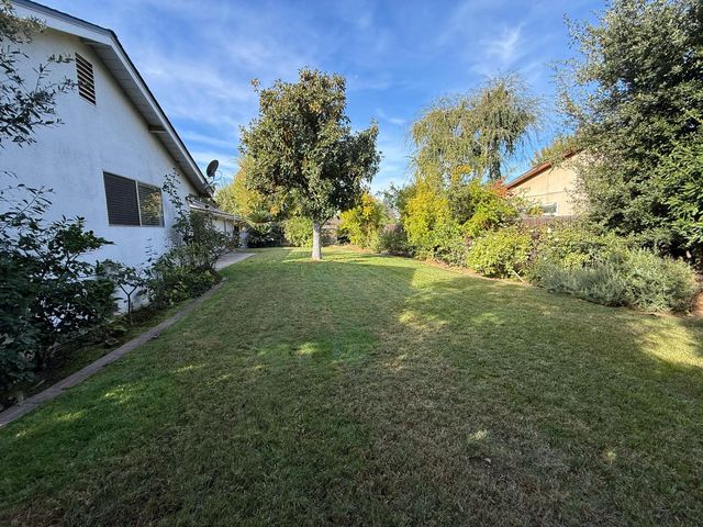 2510 W Escalon Avenue, Fresno, CA 93711