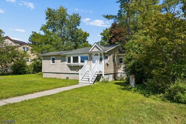3 Minnehaha Blvd, Parsippany-troy Hills Twp., NJ 07034