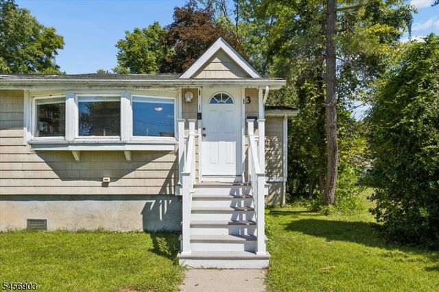 3 Minnehaha Blvd, Parsippany-troy Hills Twp., NJ 07034