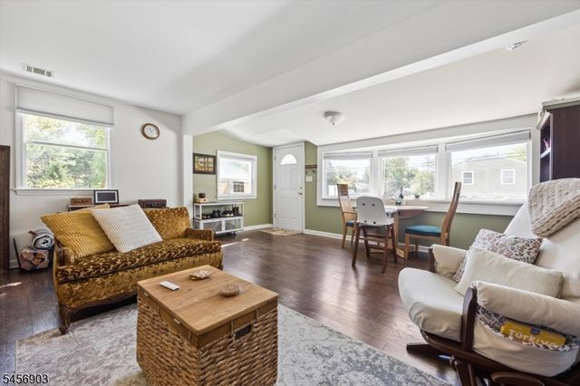 3 Minnehaha Blvd, Parsippany-troy Hills Twp., NJ 07034