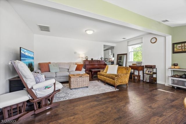 3 Minnehaha Blvd, Parsippany-troy Hills Twp., NJ 07034