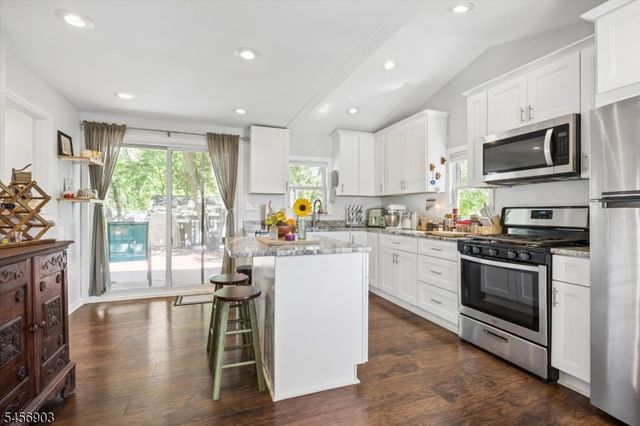 3 Minnehaha Blvd, Parsippany-troy Hills Twp., NJ 07034
