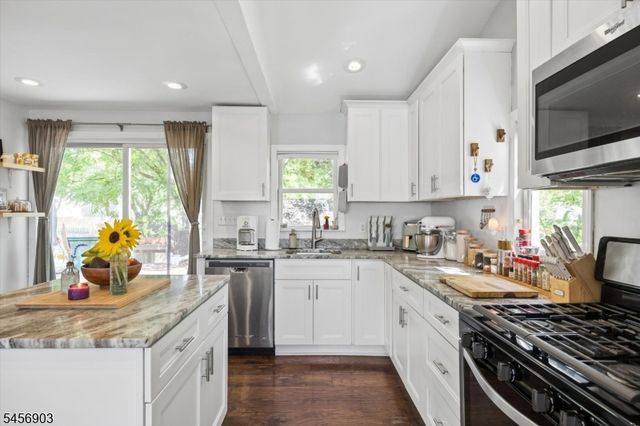 3 Minnehaha Blvd, Parsippany-troy Hills Twp., NJ 07034