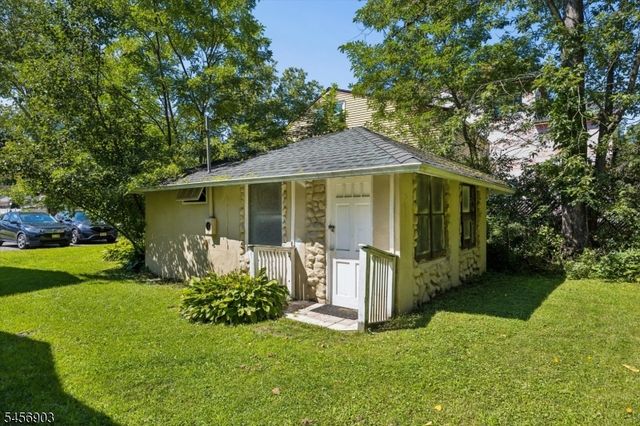 3 Minnehaha Blvd, Parsippany-troy Hills Twp., NJ 07034