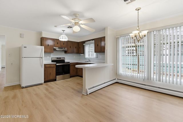 55 Scarborough Place, Toms River, NJ 08757