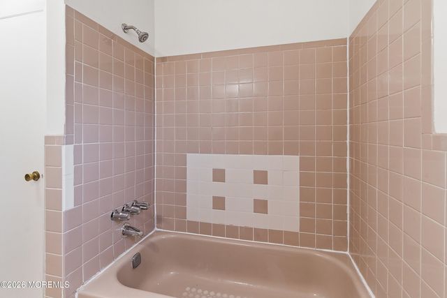 55 Scarborough Place, Toms River, NJ 08757