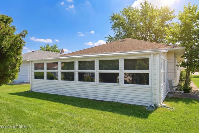 55 Scarborough Place, Toms River, NJ 08757