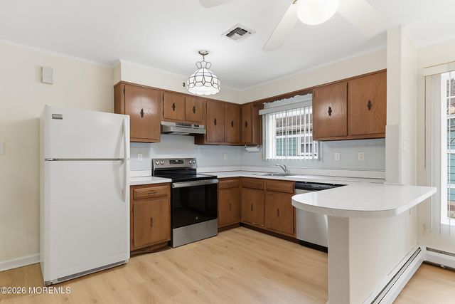 55 Scarborough Place, Toms River, NJ 08757