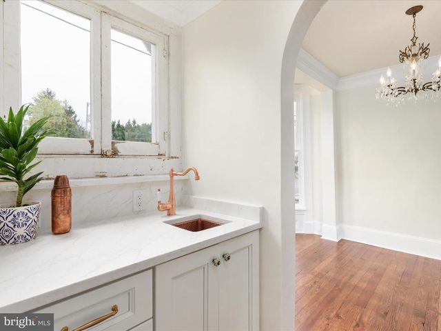 239 N CHURCH ST, Woodstock, VA 22664