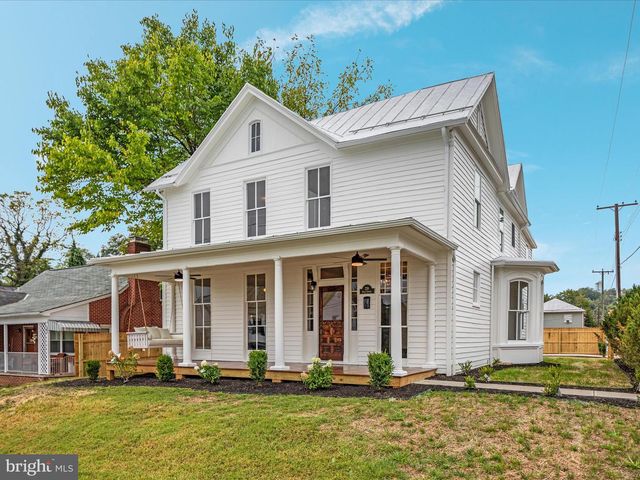 239 N CHURCH ST, Woodstock, VA 22664