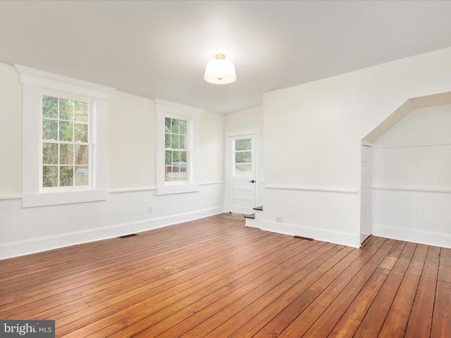 239 N CHURCH ST, Woodstock, VA 22664