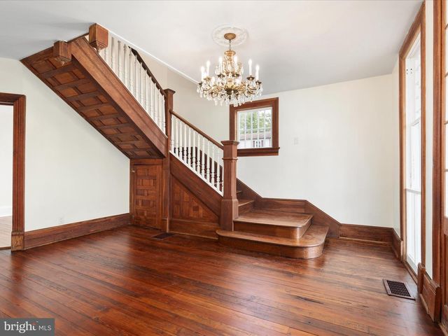 239 N CHURCH ST, Woodstock, VA 22664