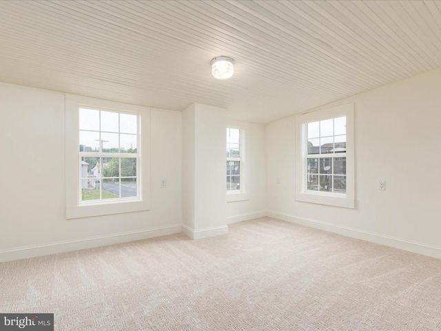 239 N CHURCH ST, Woodstock, VA 22664