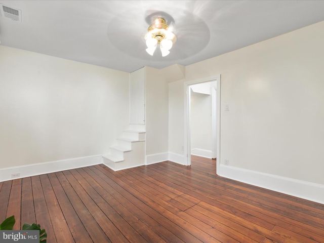 239 N CHURCH ST, Woodstock, VA 22664