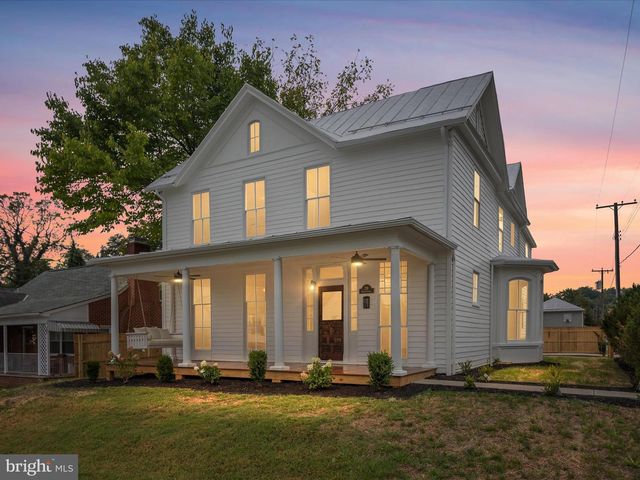 239 N CHURCH ST, Woodstock, VA 22664