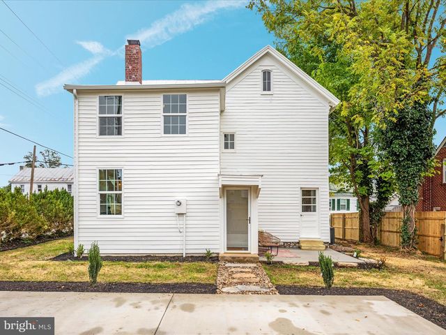239 N CHURCH ST, Woodstock, VA 22664