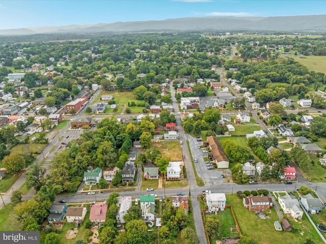 239 N CHURCH ST, Woodstock, VA 22664