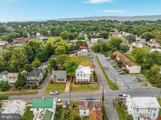 239 N CHURCH ST, Woodstock, VA 22664