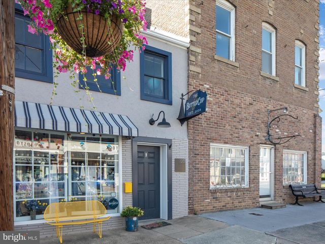 239 N CHURCH ST, Woodstock, VA 22664