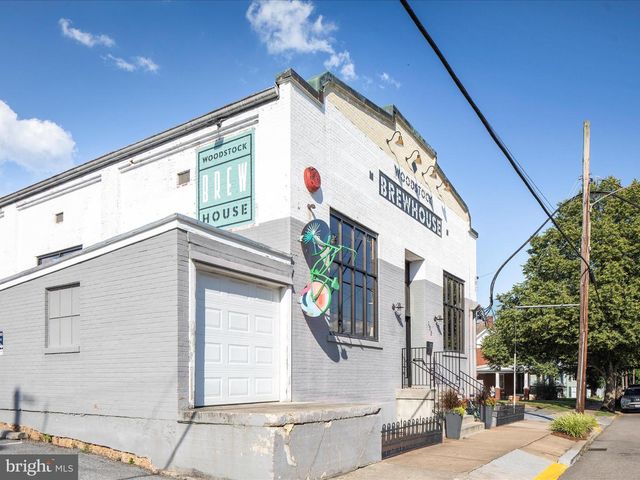 239 N CHURCH ST, Woodstock, VA 22664