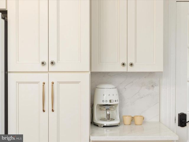 239 N CHURCH ST, Woodstock, VA 22664