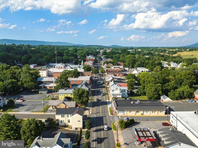 239 N CHURCH ST, Woodstock, VA 22664