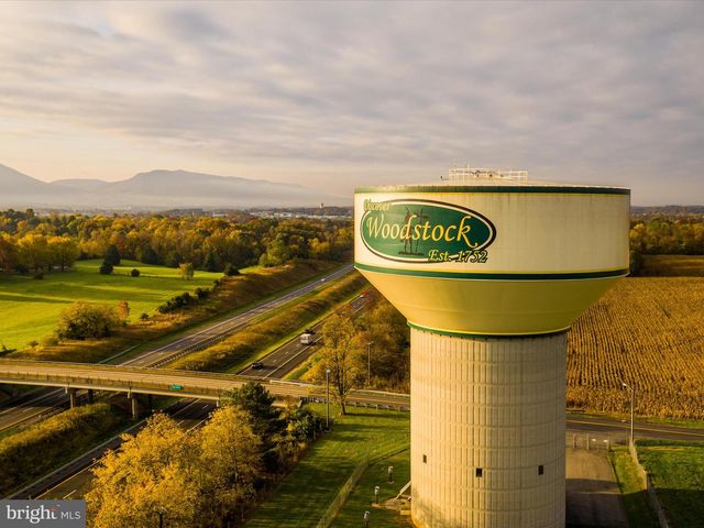 239 N CHURCH ST, Woodstock, VA 22664