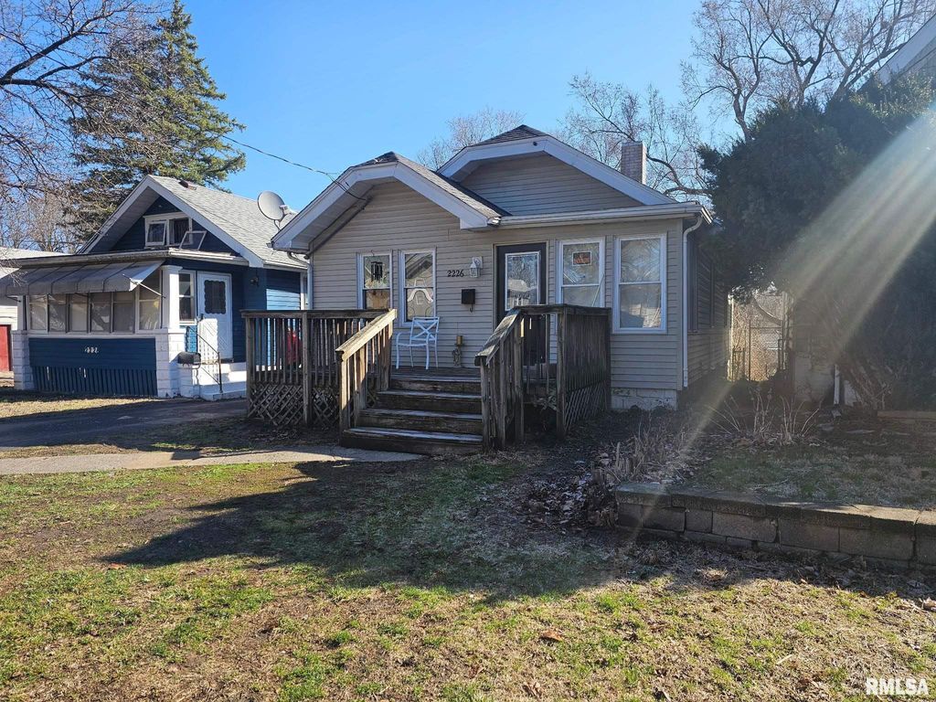 2226 N ELLIS Avenue, Peoria, IL 61604