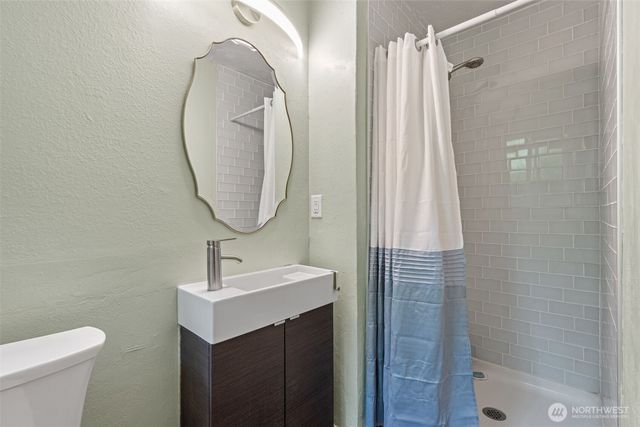 35804 15th Avenue SW, Federal Way, WA 98023