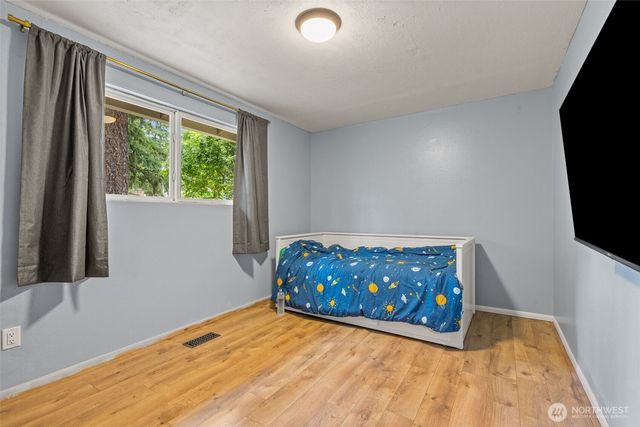 35804 15th Avenue SW, Federal Way, WA 98023