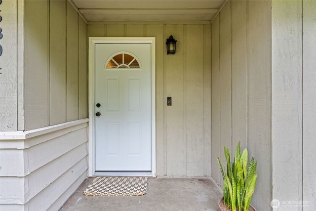 35804 15th Avenue SW, Federal Way, WA 98023