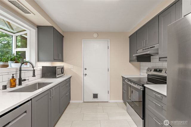 35804 15th Avenue SW, Federal Way, WA 98023