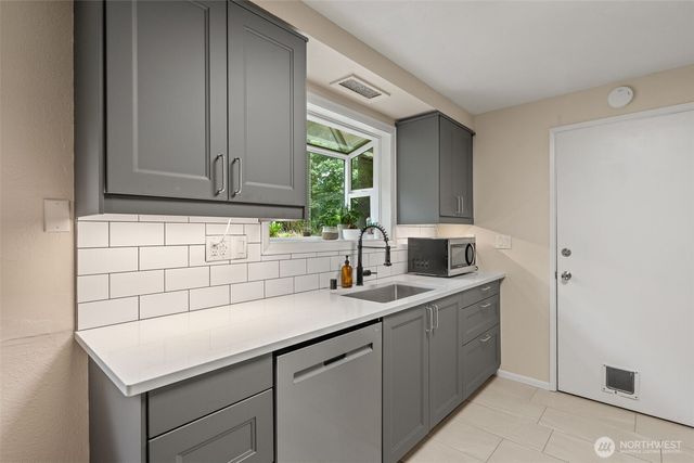 35804 15th Avenue SW, Federal Way, WA 98023