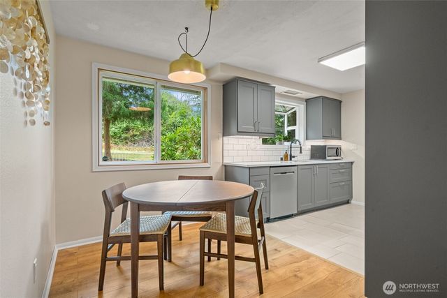 35804 15th Avenue SW, Federal Way, WA 98023