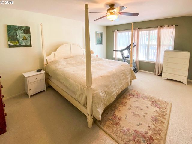 147 PALOMINO Ave, Roseburg, OR 97471